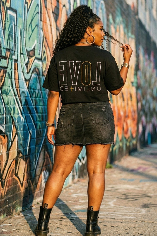 LOVE UNLIMITED | Glittery Majesty - Boxy Tee