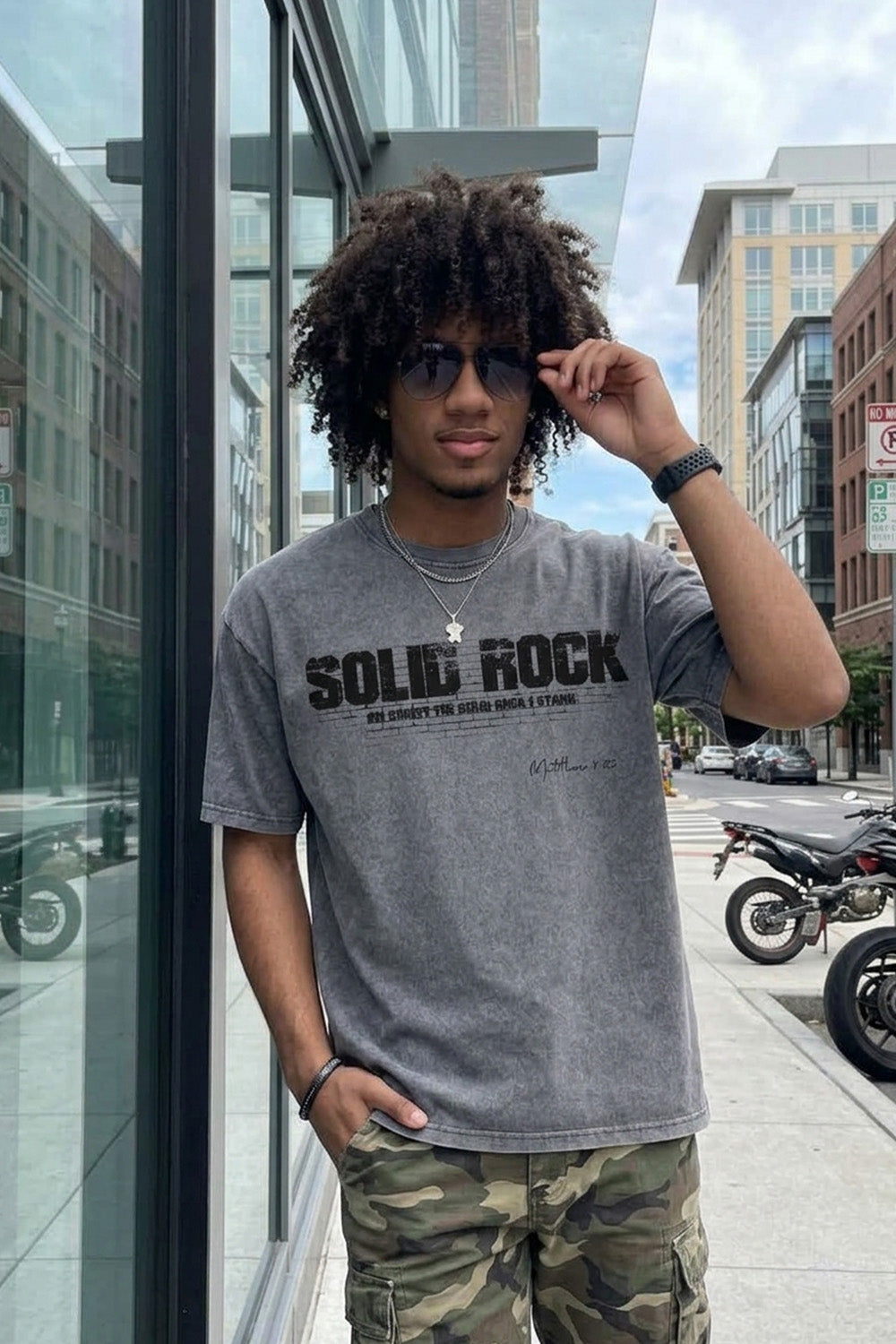 SOLID ROCK | Acid Wash Tshirt